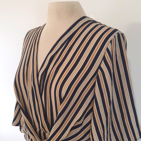 SIZE 10 SAMBARA NWT Navy and Cream Striped Top - Picture 6 of 6